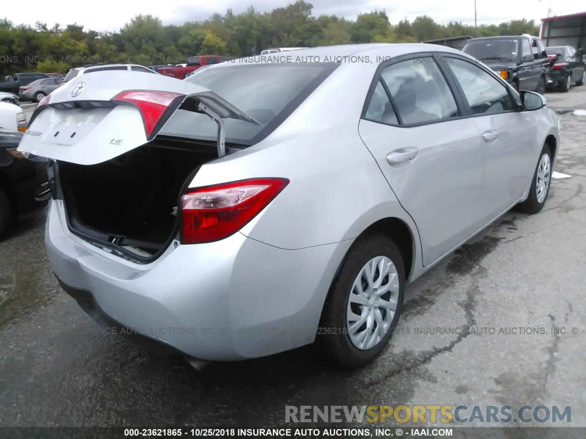 4 Photograph of a damaged car 5YFBURHE1KP875209 Toyota Corolla 2019