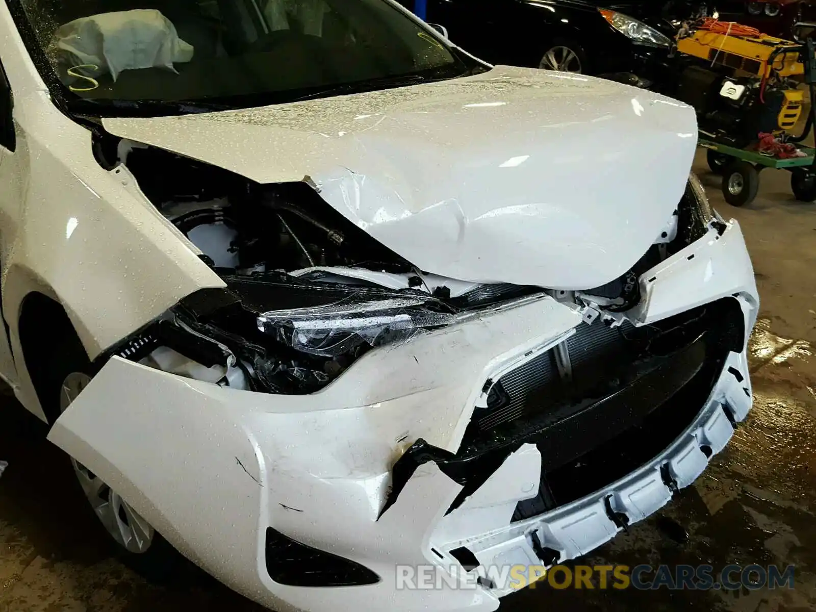 9 Photograph of a damaged car 5YFBURHE1KP875274 TOYOTA COROLLA 2019