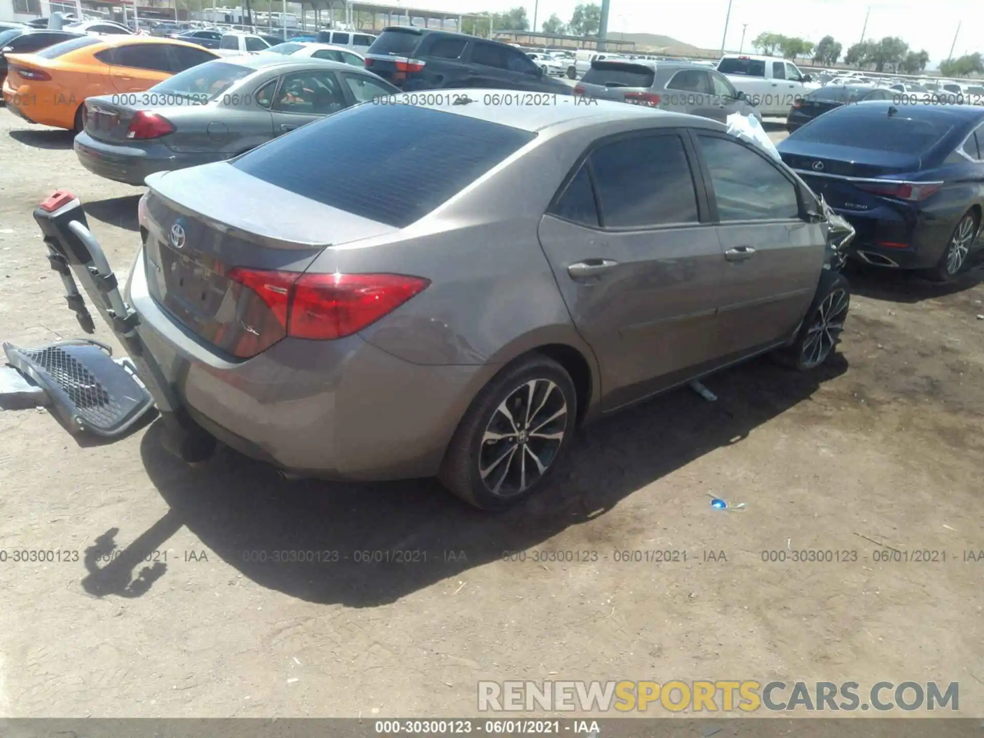 4 Photograph of a damaged car 5YFBURHE1KP875551 TOYOTA COROLLA 2019