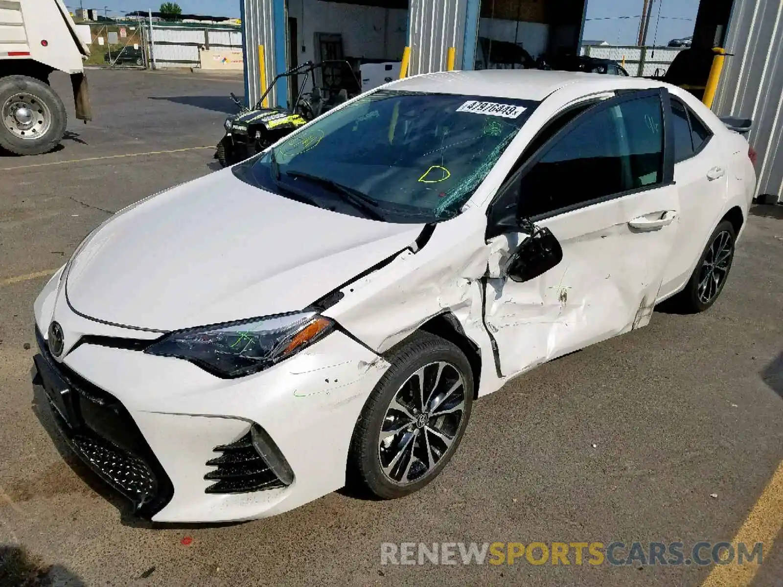 2 Photograph of a damaged car 5YFBURHE1KP875937 TOYOTA COROLLA 2019