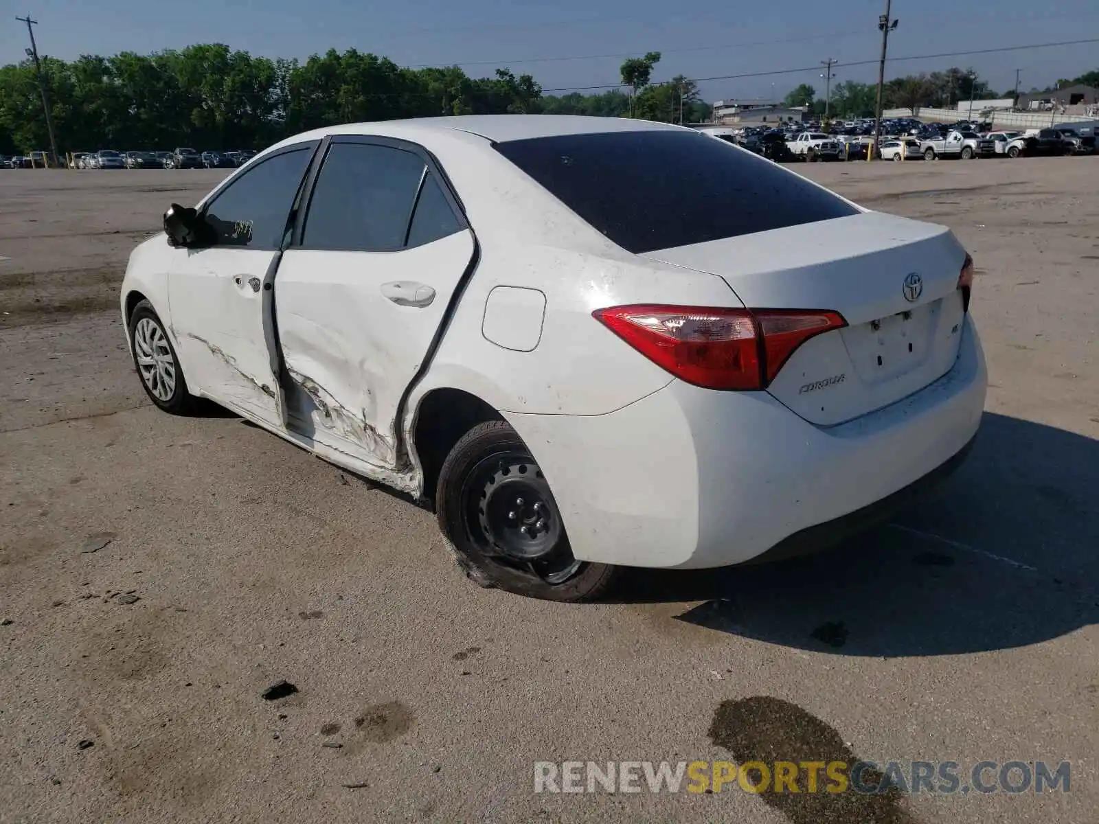 3 Photograph of a damaged car 5YFBURHE1KP878319 TOYOTA COROLLA 2019