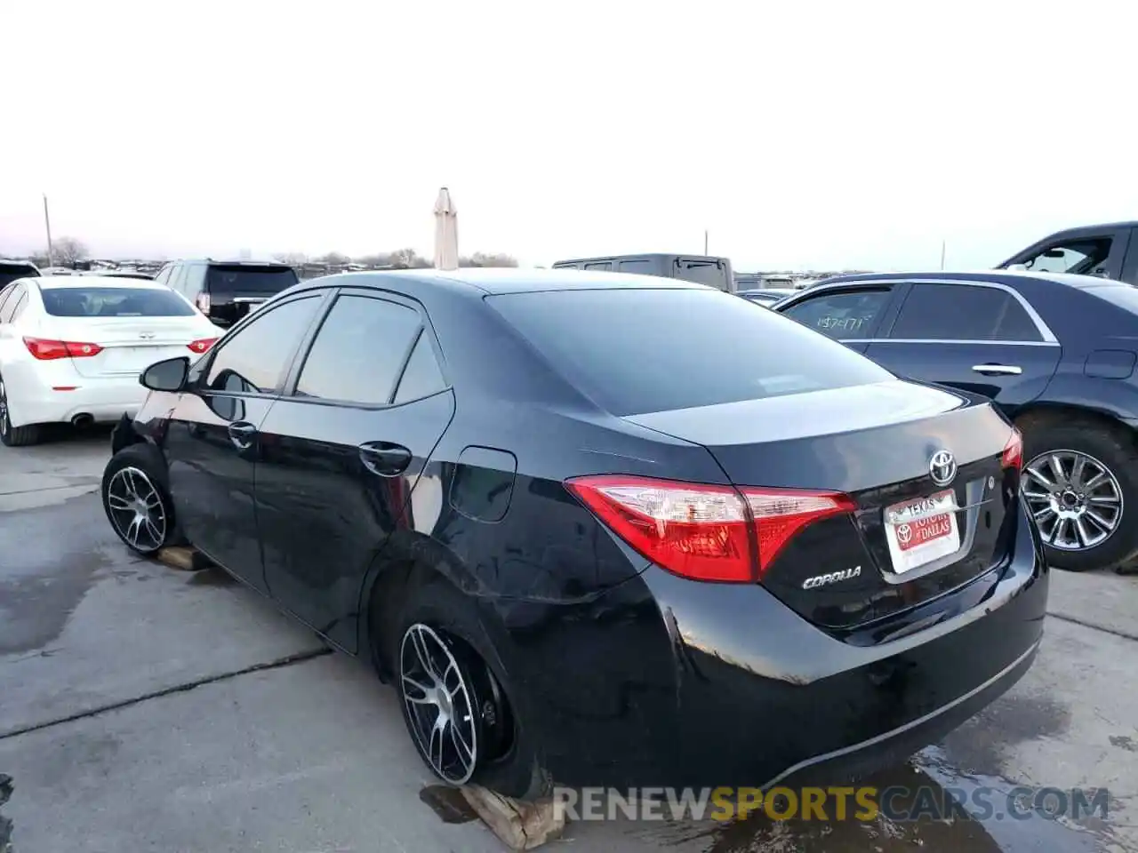 3 Photograph of a damaged car 5YFBURHE1KP878417 TOYOTA COROLLA 2019