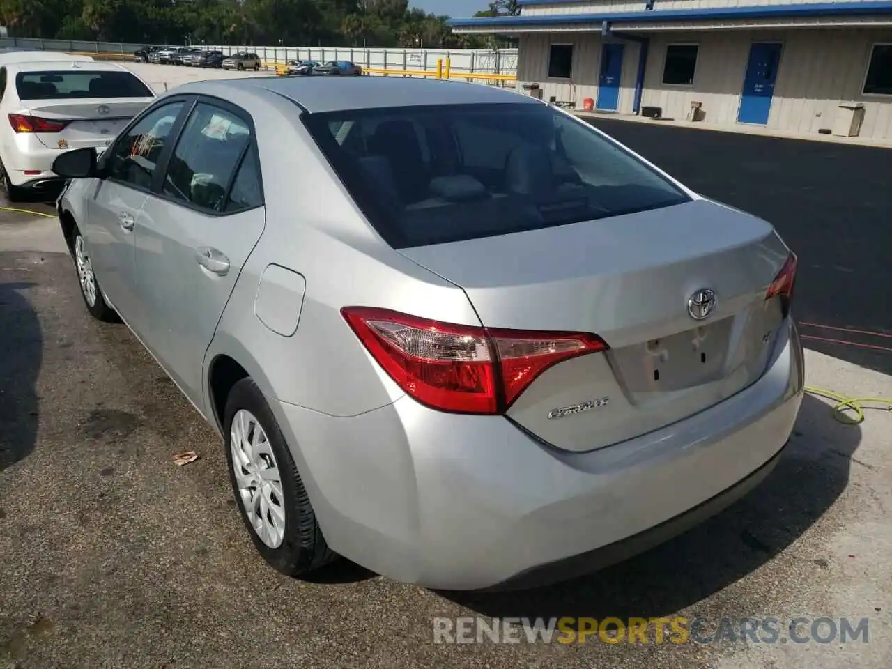 3 Photograph of a damaged car 5YFBURHE1KP878479 TOYOTA COROLLA 2019