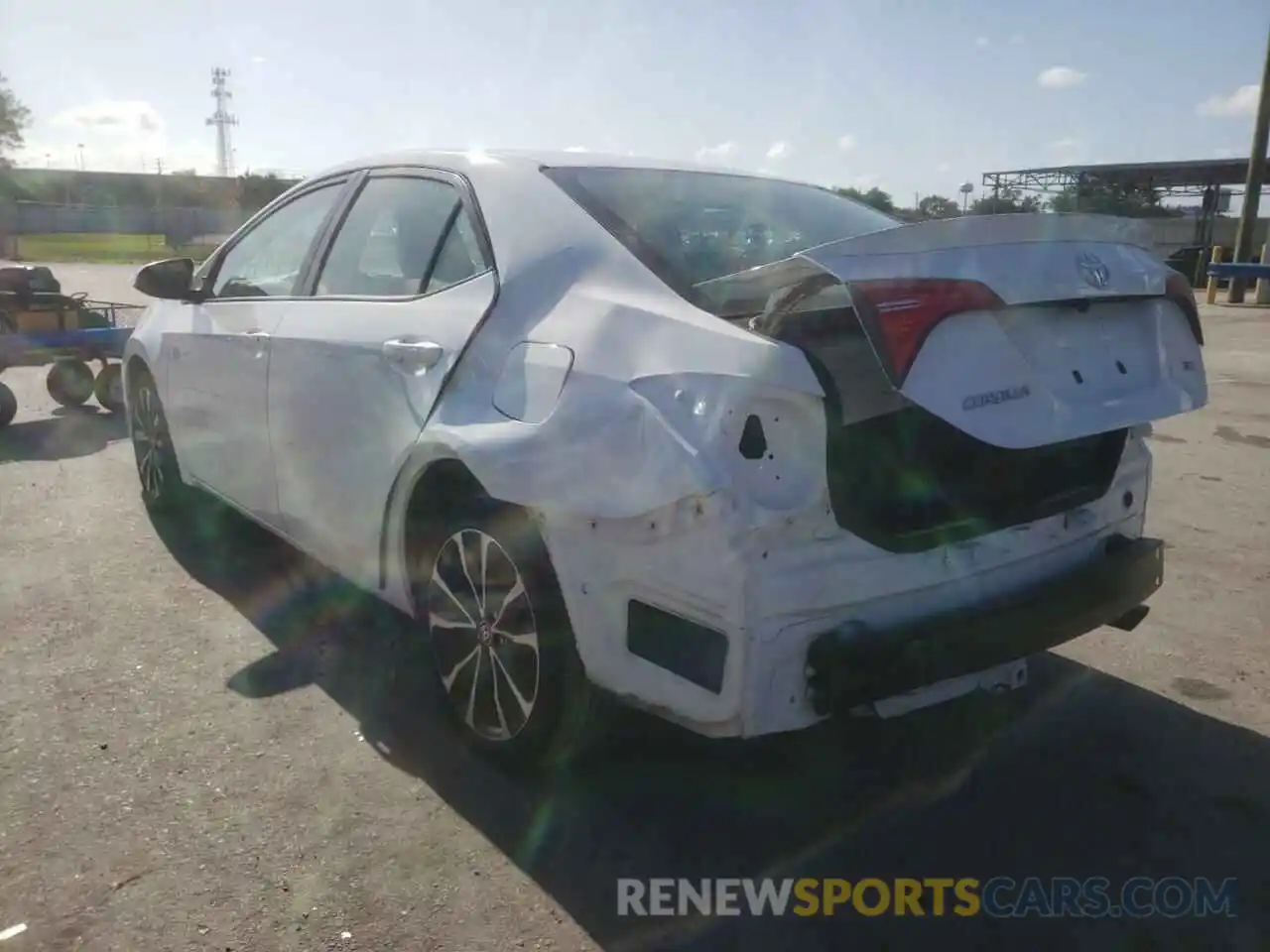 3 Photograph of a damaged car 5YFBURHE1KP881768 TOYOTA COROLLA 2019