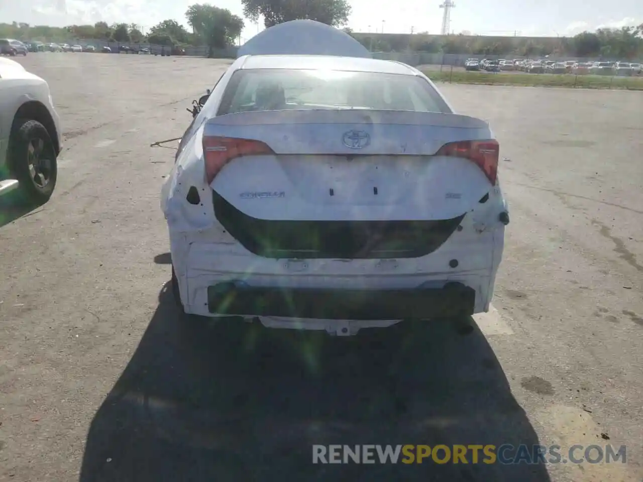 9 Photograph of a damaged car 5YFBURHE1KP881768 TOYOTA COROLLA 2019