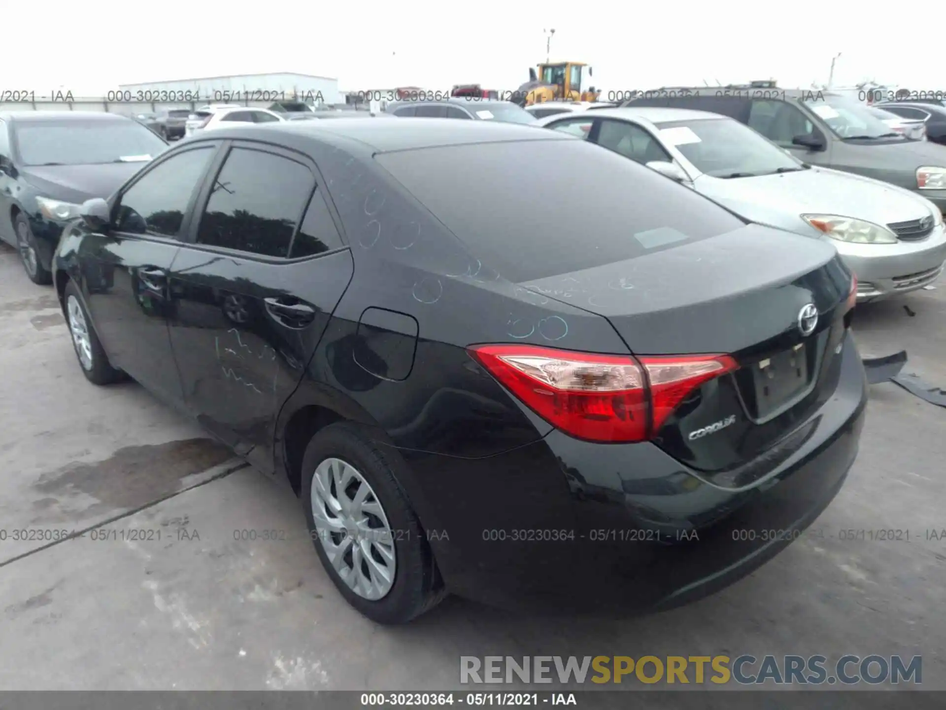 3 Photograph of a damaged car 5YFBURHE1KP884332 TOYOTA COROLLA 2019