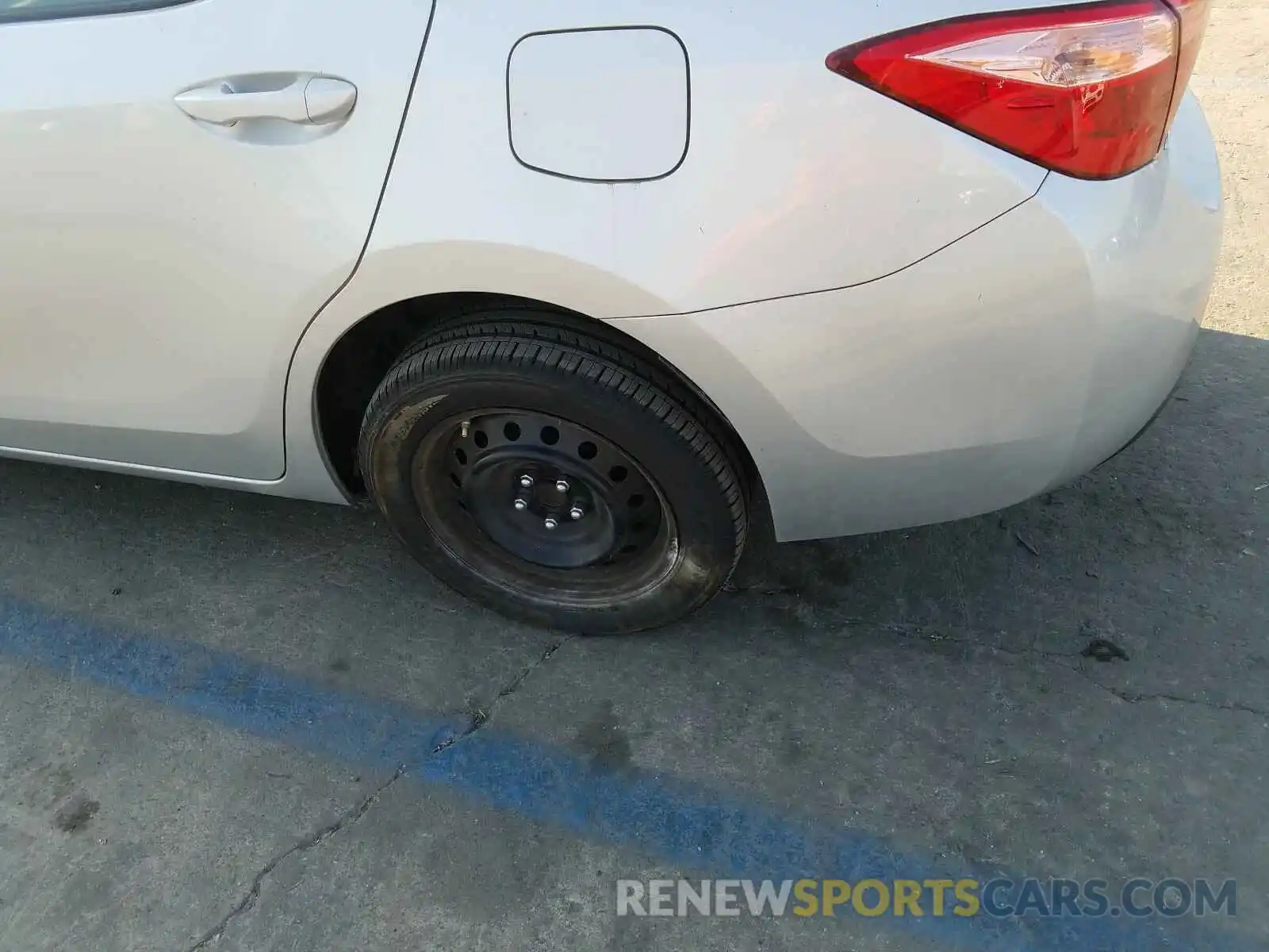 9 Photograph of a damaged car 5YFBURHE1KP884539 TOYOTA COROLLA 2019