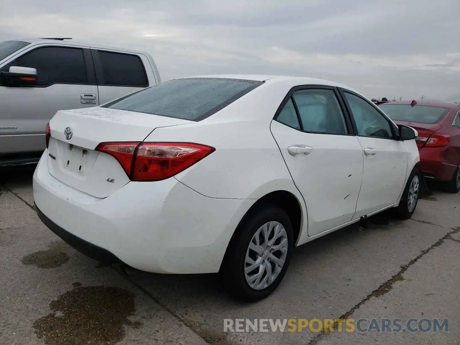 4 Photograph of a damaged car 5YFBURHE1KP885898 TOYOTA COROLLA 2019