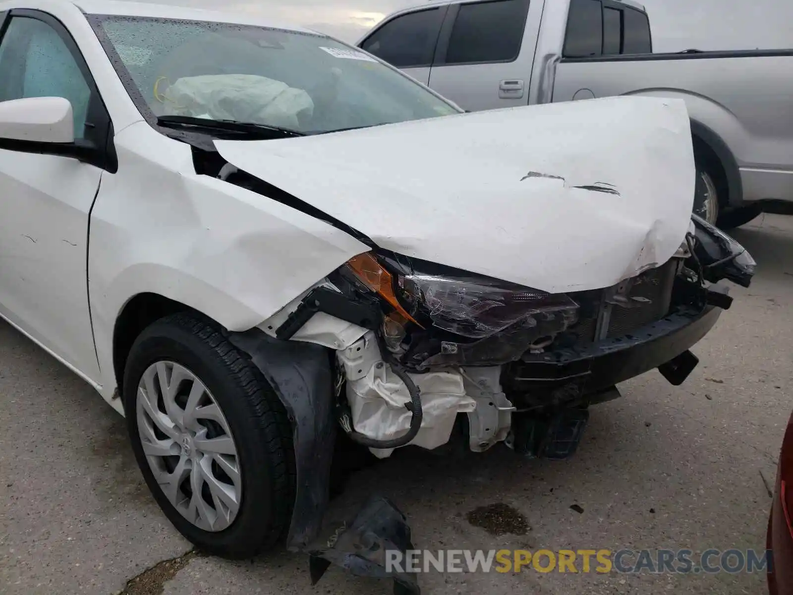 9 Photograph of a damaged car 5YFBURHE1KP885898 TOYOTA COROLLA 2019