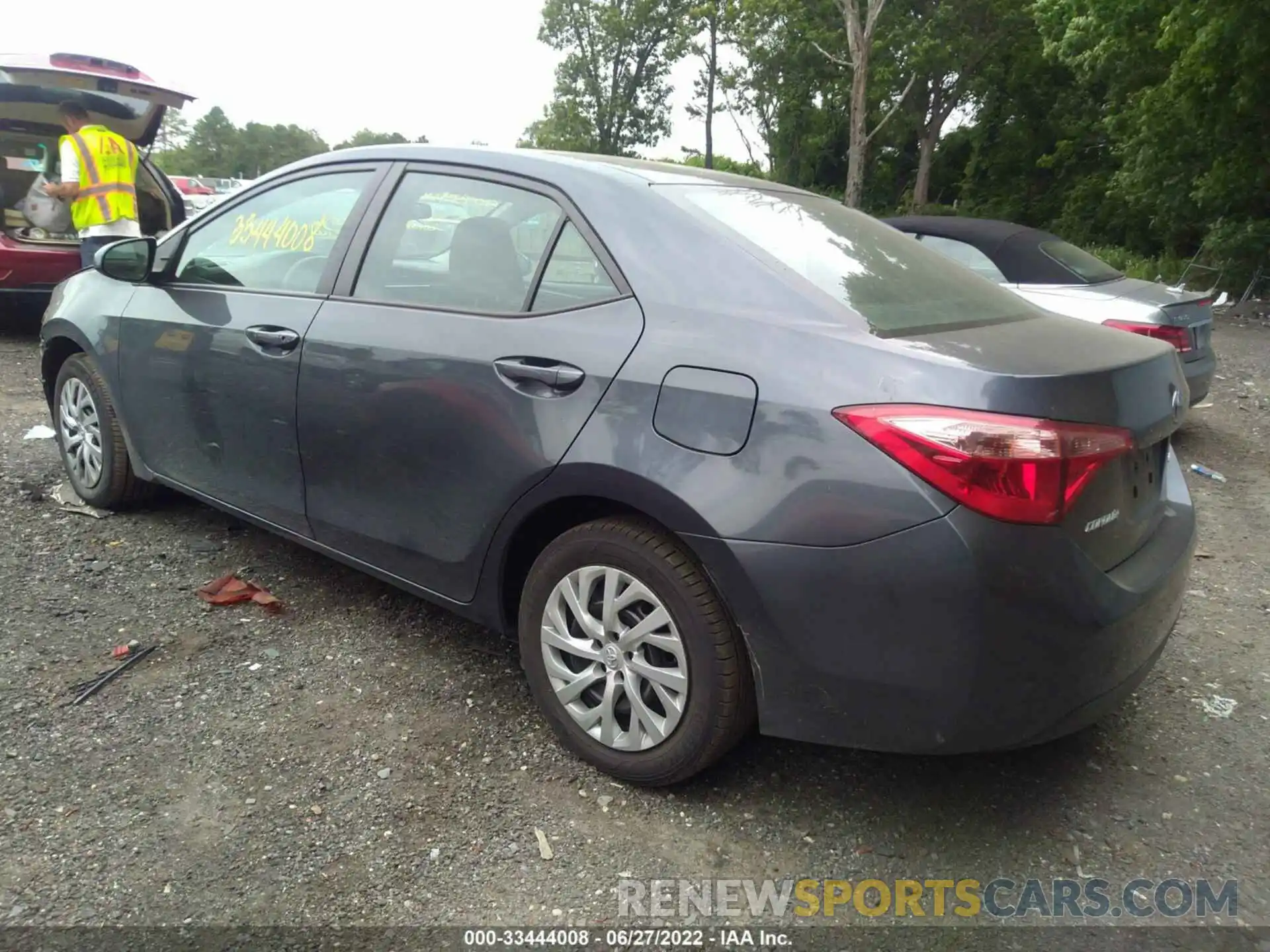 3 Photograph of a damaged car 5YFBURHE1KP886100 TOYOTA COROLLA 2019