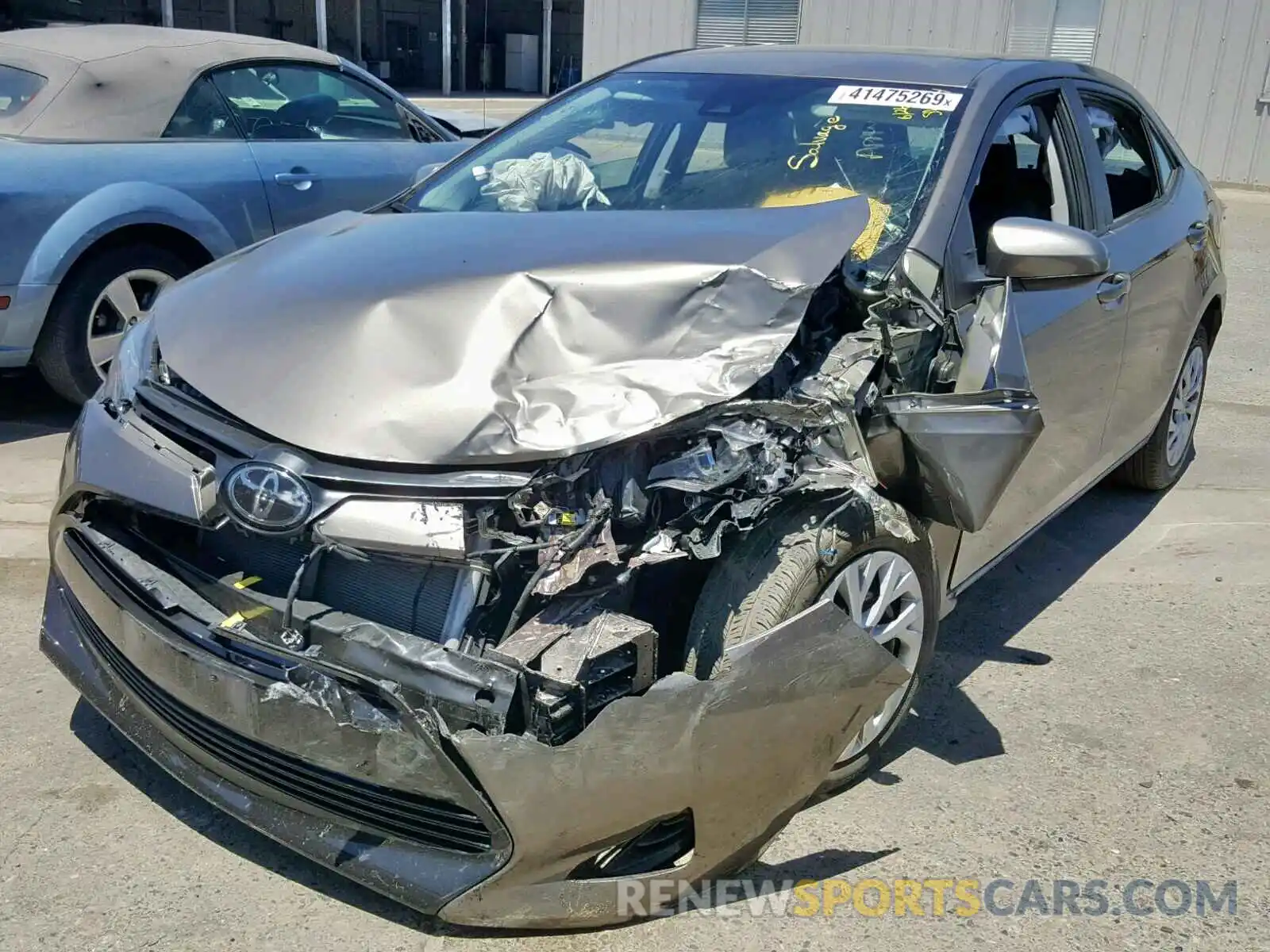 2 Photograph of a damaged car 5YFBURHE1KP886355 TOYOTA COROLLA 2019