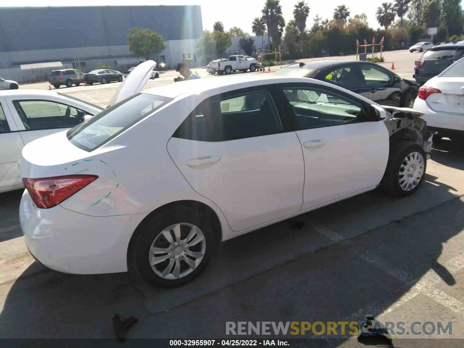 4 Photograph of a damaged car 5YFBURHE1KP887408 TOYOTA COROLLA 2019