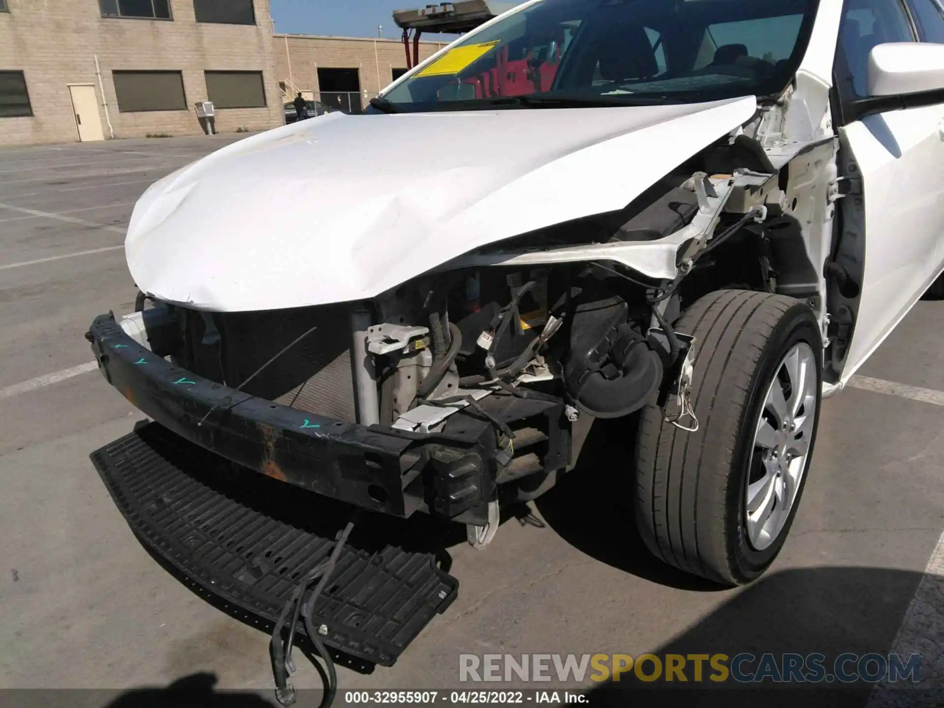 6 Photograph of a damaged car 5YFBURHE1KP887408 TOYOTA COROLLA 2019