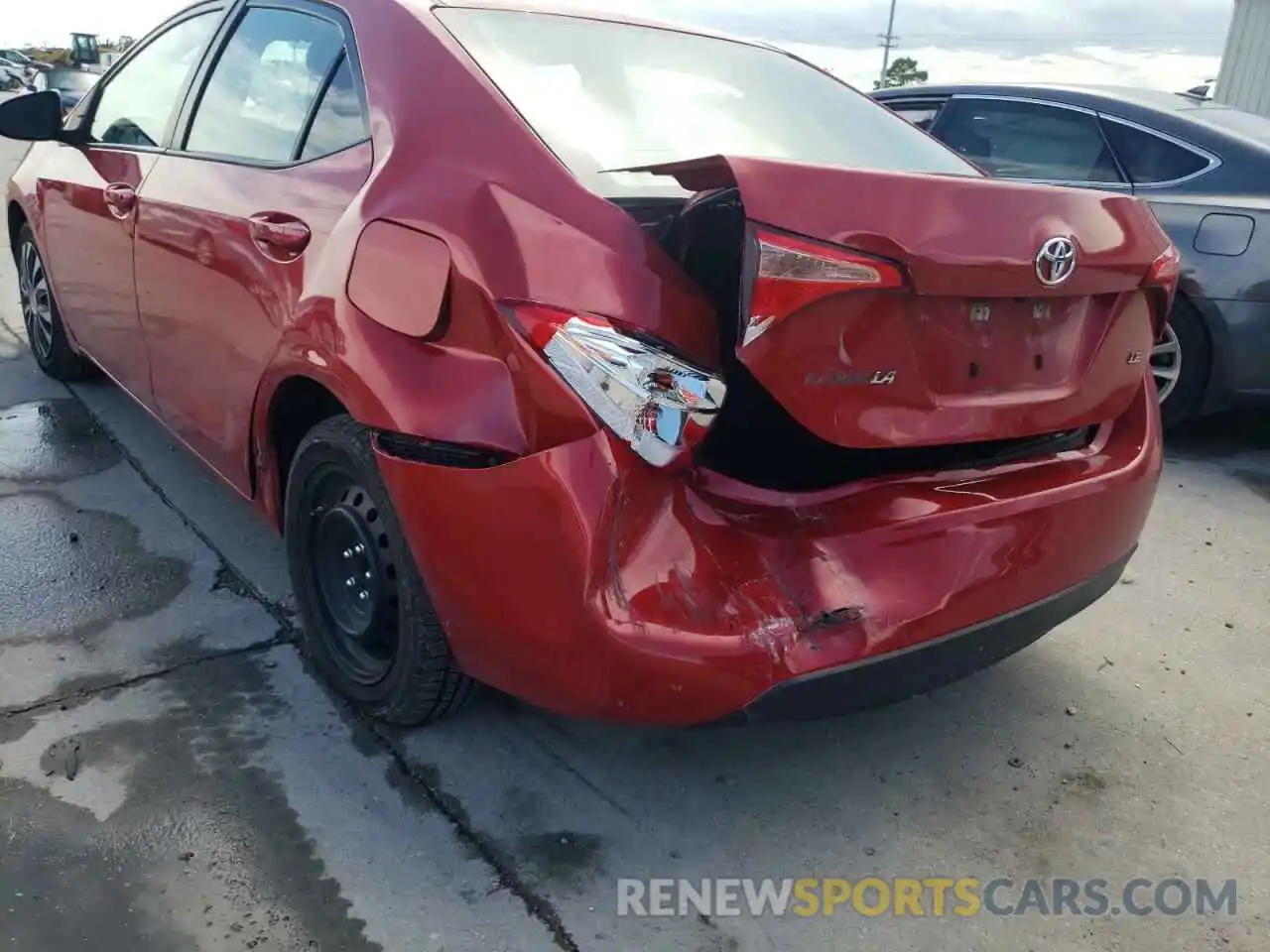 9 Photograph of a damaged car 5YFBURHE1KP889739 TOYOTA COROLLA 2019