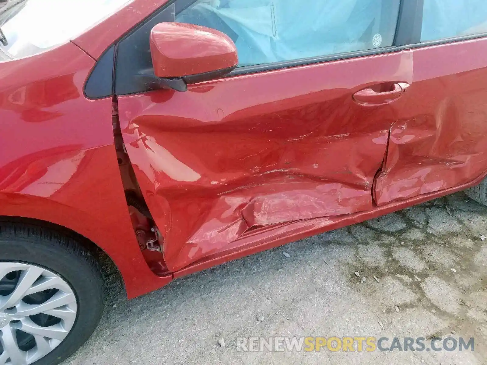 9 Photograph of a damaged car 5YFBURHE1KP890518 TOYOTA COROLLA 2019