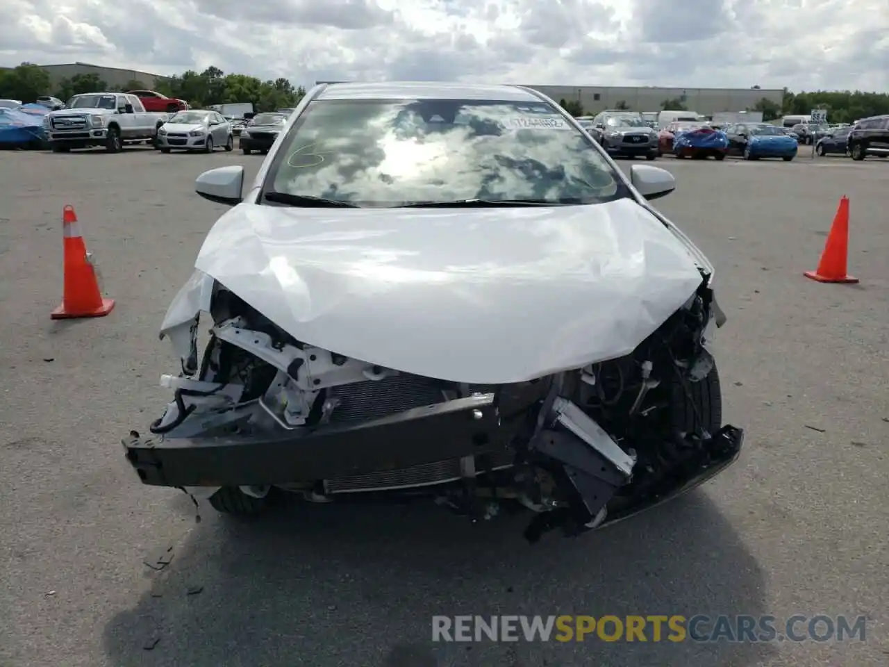 9 Photograph of a damaged car 5YFBURHE1KP890809 TOYOTA COROLLA 2019