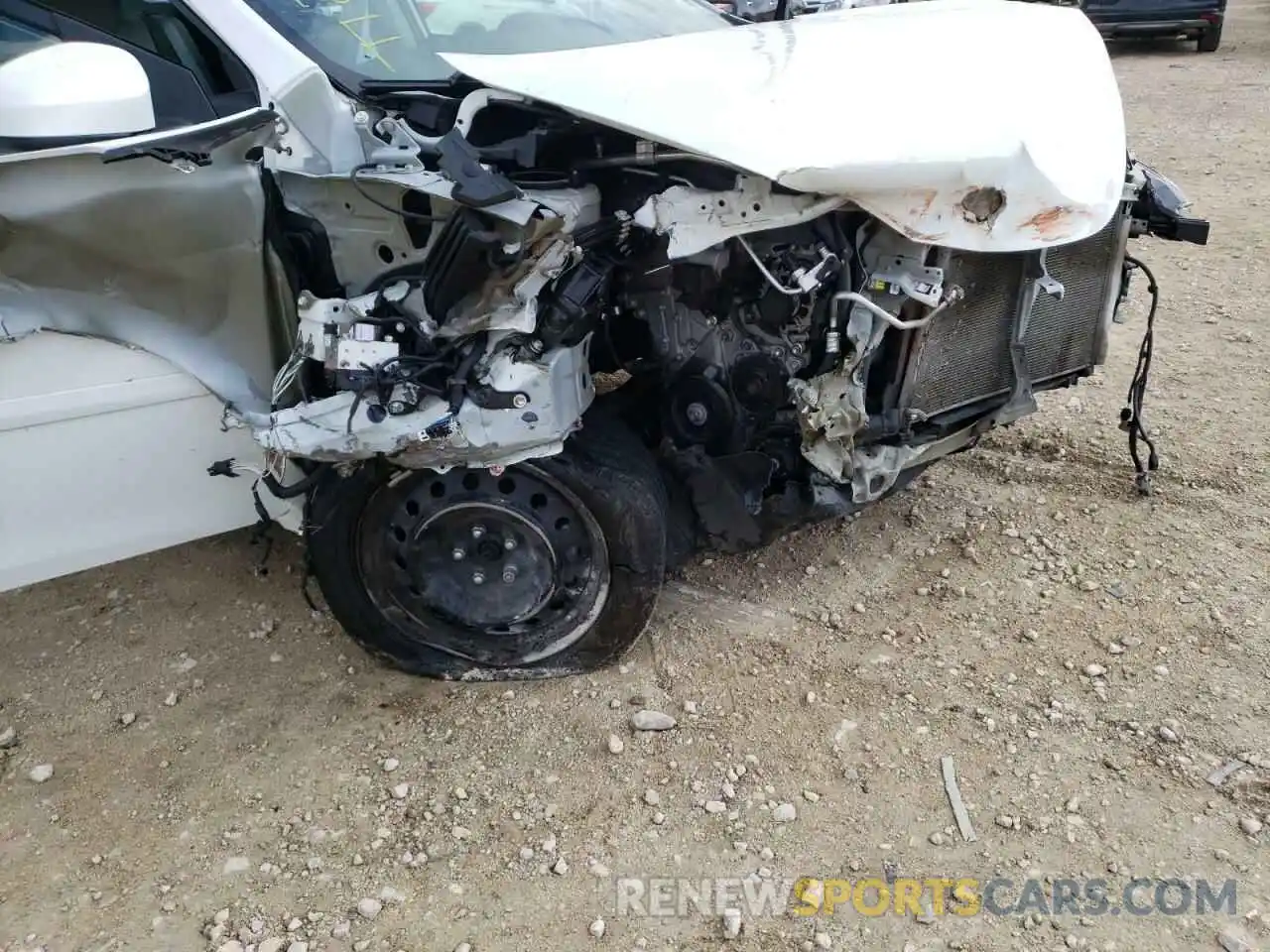 9 Photograph of a damaged car 5YFBURHE1KP892270 TOYOTA COROLLA 2019