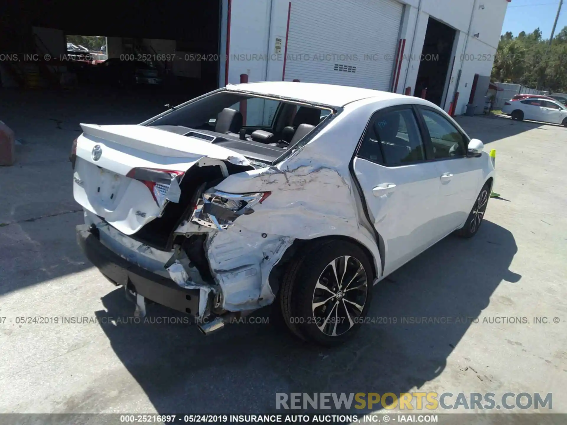 4 Photograph of a damaged car 5YFBURHE1KP894391 TOYOTA COROLLA 2019