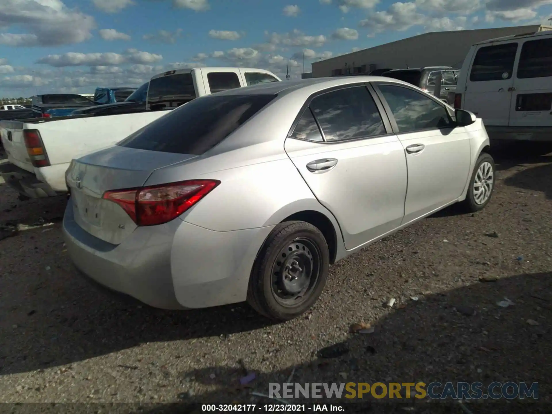 4 Photograph of a damaged car 5YFBURHE1KP894973 TOYOTA COROLLA 2019