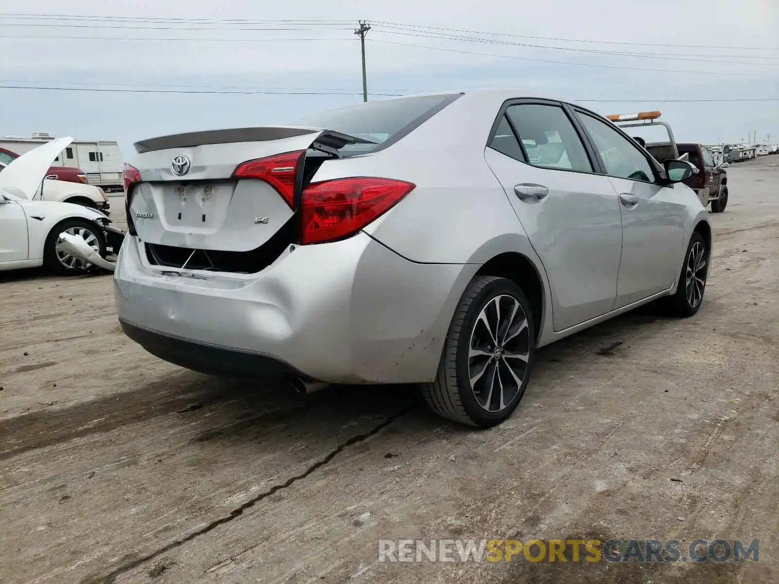 4 Photograph of a damaged car 5YFBURHE1KP896058 TOYOTA COROLLA 2019