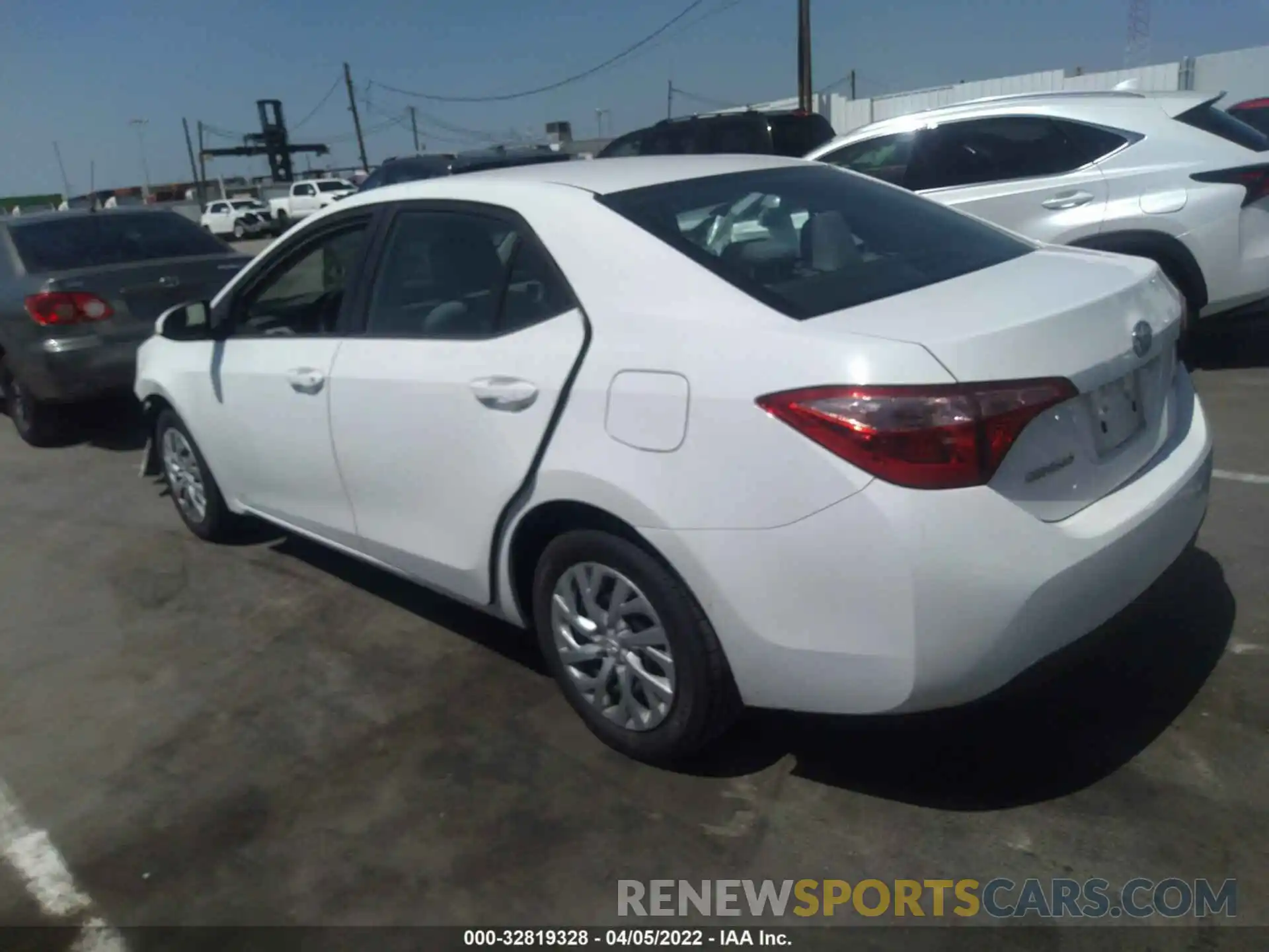 3 Photograph of a damaged car 5YFBURHE1KP896061 TOYOTA COROLLA 2019