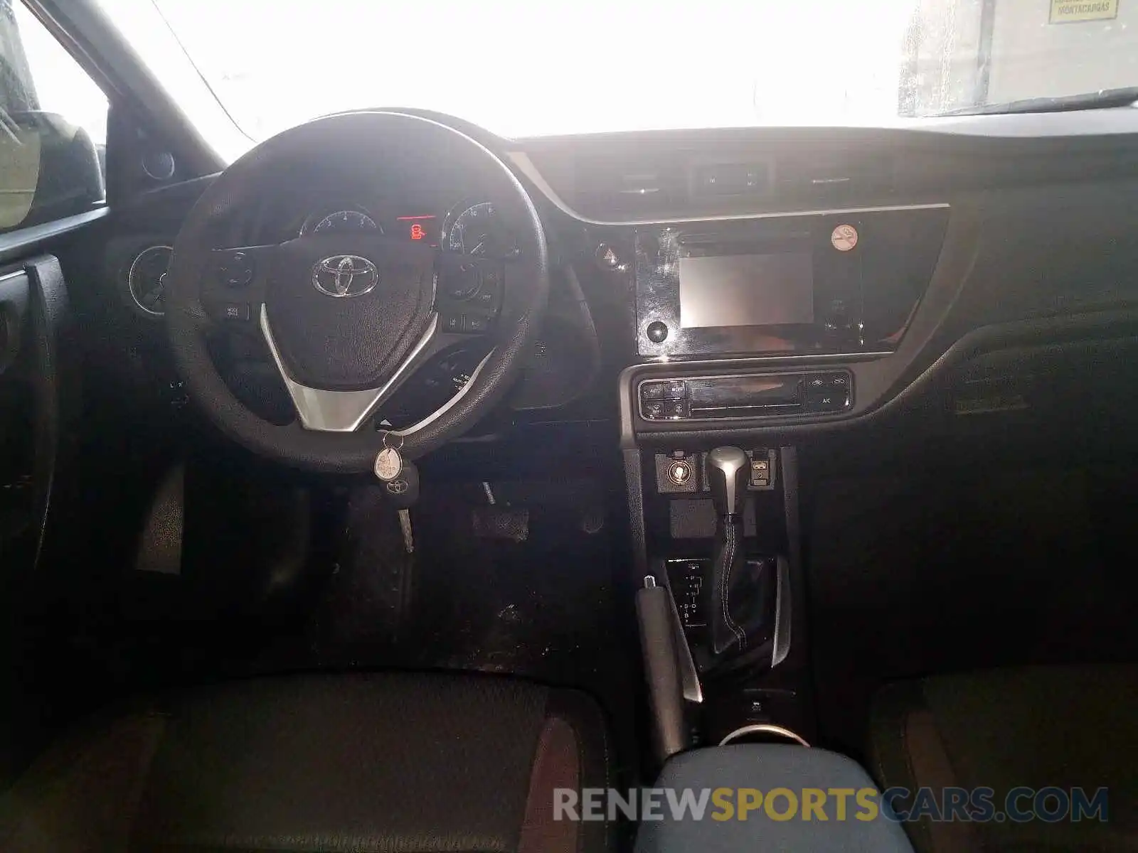 9 Фотография поврежденного автомобиля 5YFBURHE1KP898215 TOYOTA COROLLA 2019