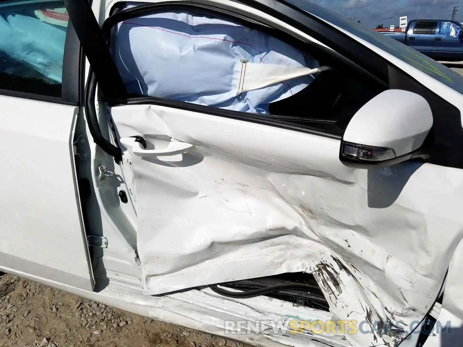 9 Photograph of a damaged car 5YFBURHE1KP898344 TOYOTA COROLLA 2019