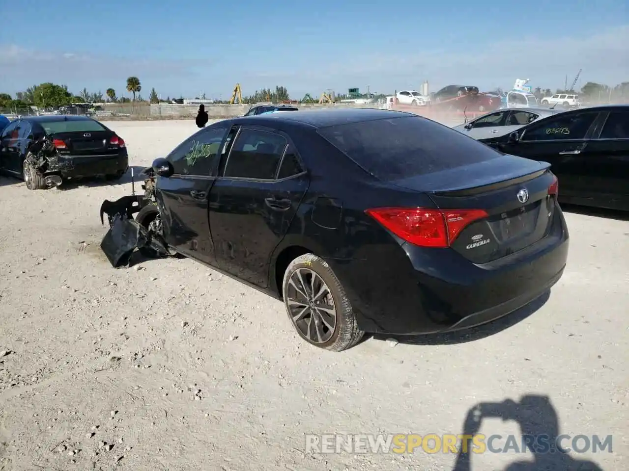 3 Photograph of a damaged car 5YFBURHE1KP898943 TOYOTA COROLLA 2019