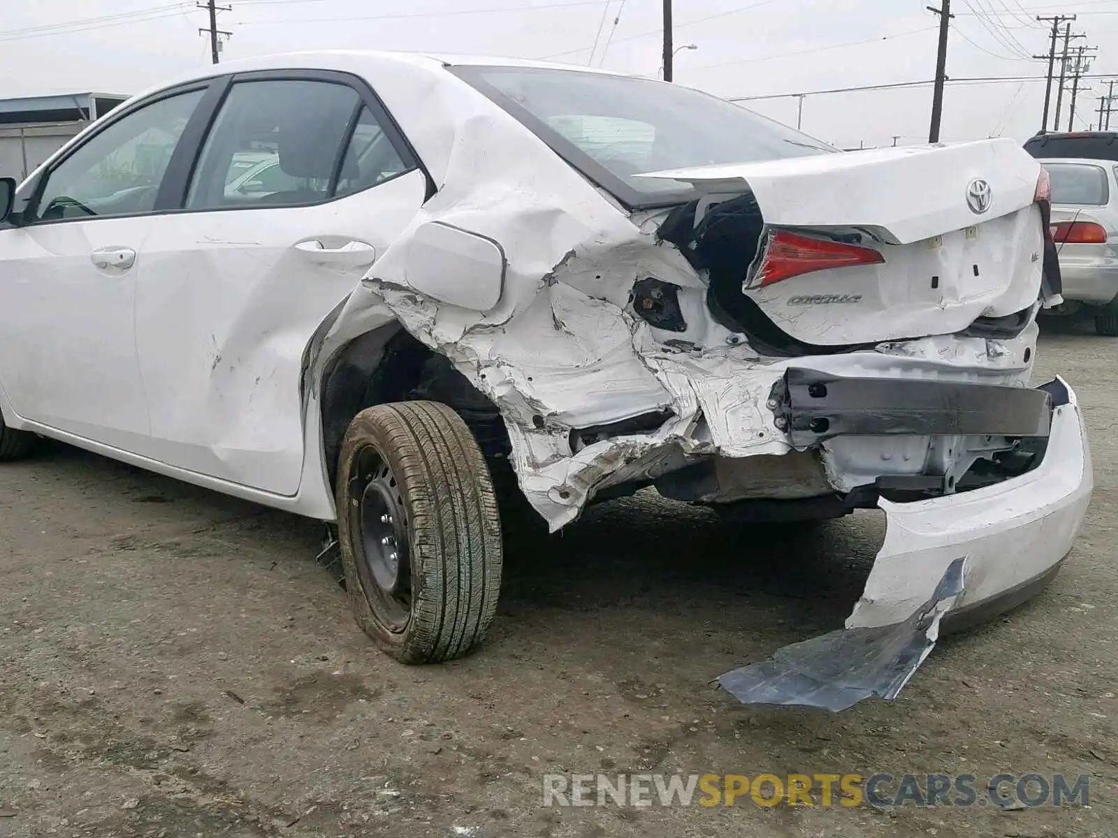 9 Photograph of a damaged car 5YFBURHE1KP898957 TOYOTA COROLLA 2019