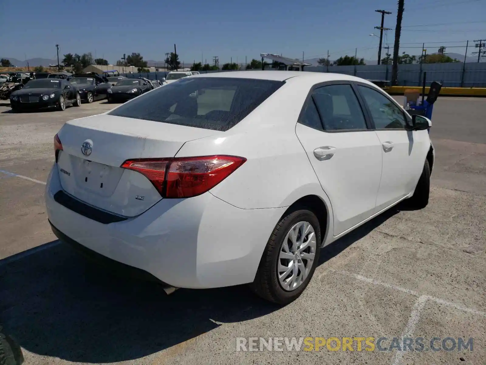 4 Photograph of a damaged car 5YFBURHE1KP900044 TOYOTA COROLLA 2019