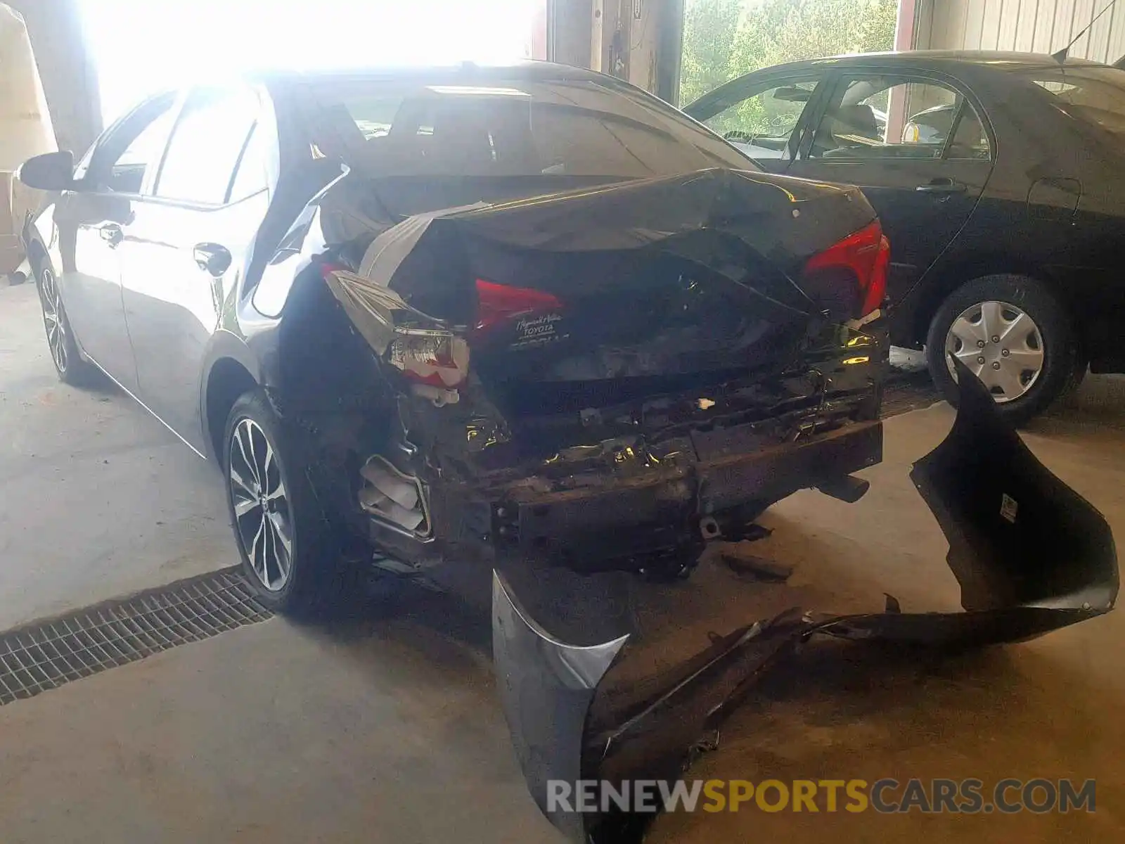 3 Photograph of a damaged car 5YFBURHE1KP900495 TOYOTA COROLLA 2019