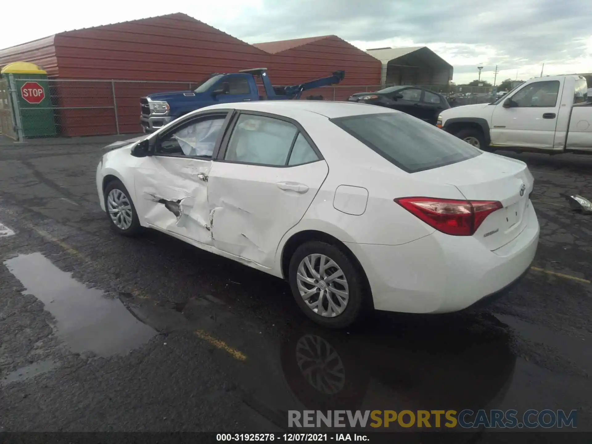 3 Photograph of a damaged car 5YFBURHE1KP901209 TOYOTA COROLLA 2019