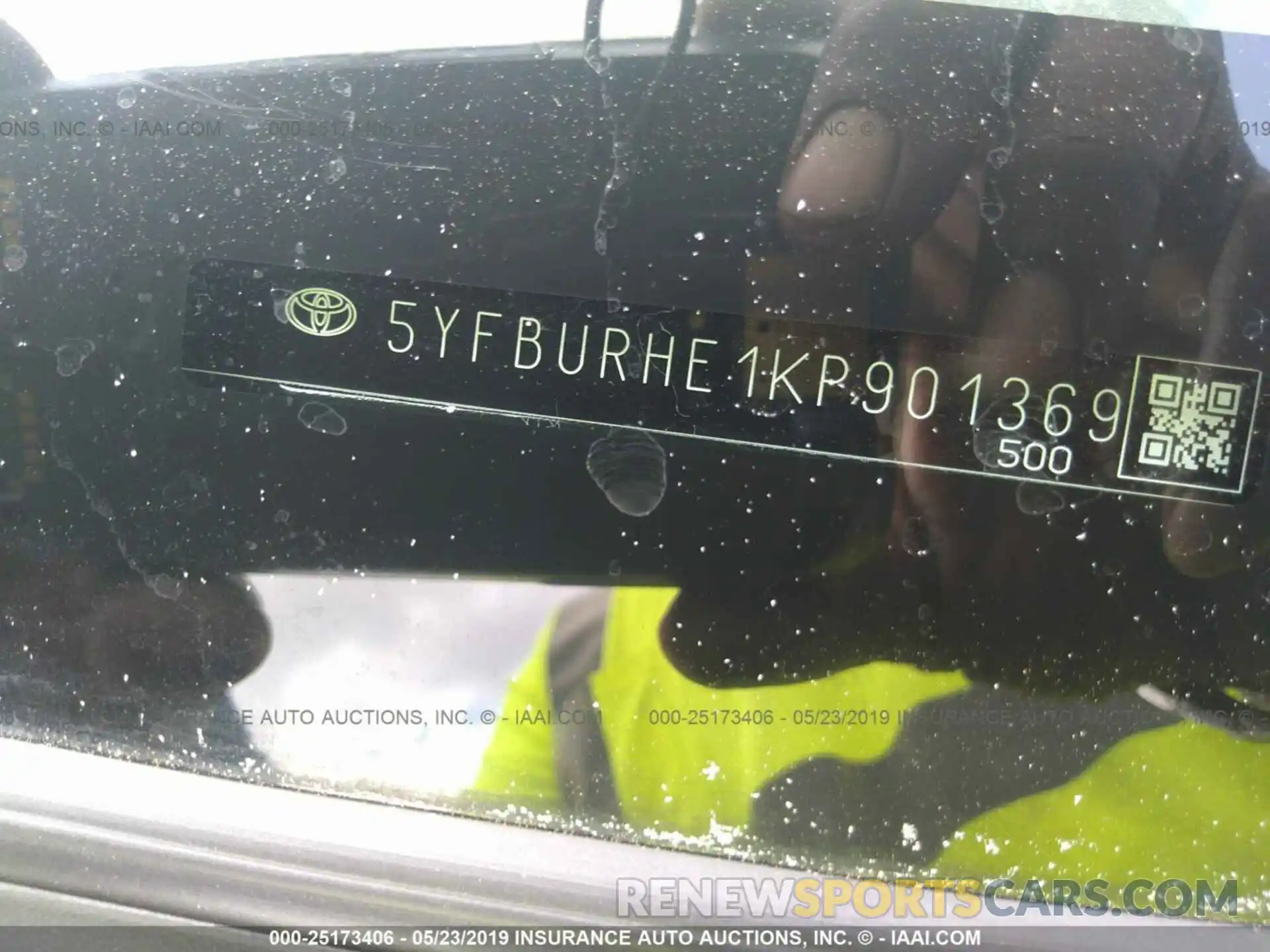 9 Photograph of a damaged car 5YFBURHE1KP901369 TOYOTA COROLLA 2019