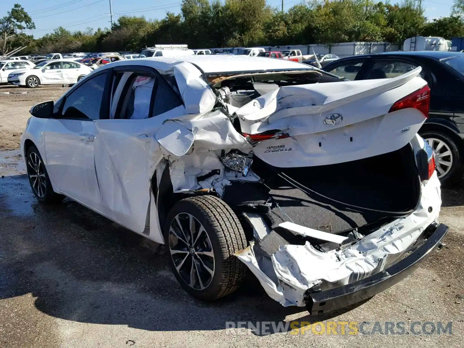 3 Photograph of a damaged car 5YFBURHE1KP902067 TOYOTA COROLLA 2019