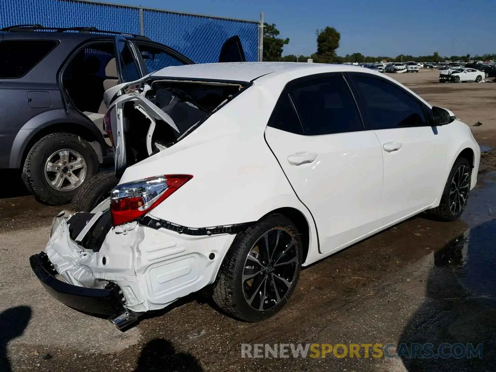 4 Photograph of a damaged car 5YFBURHE1KP902067 TOYOTA COROLLA 2019