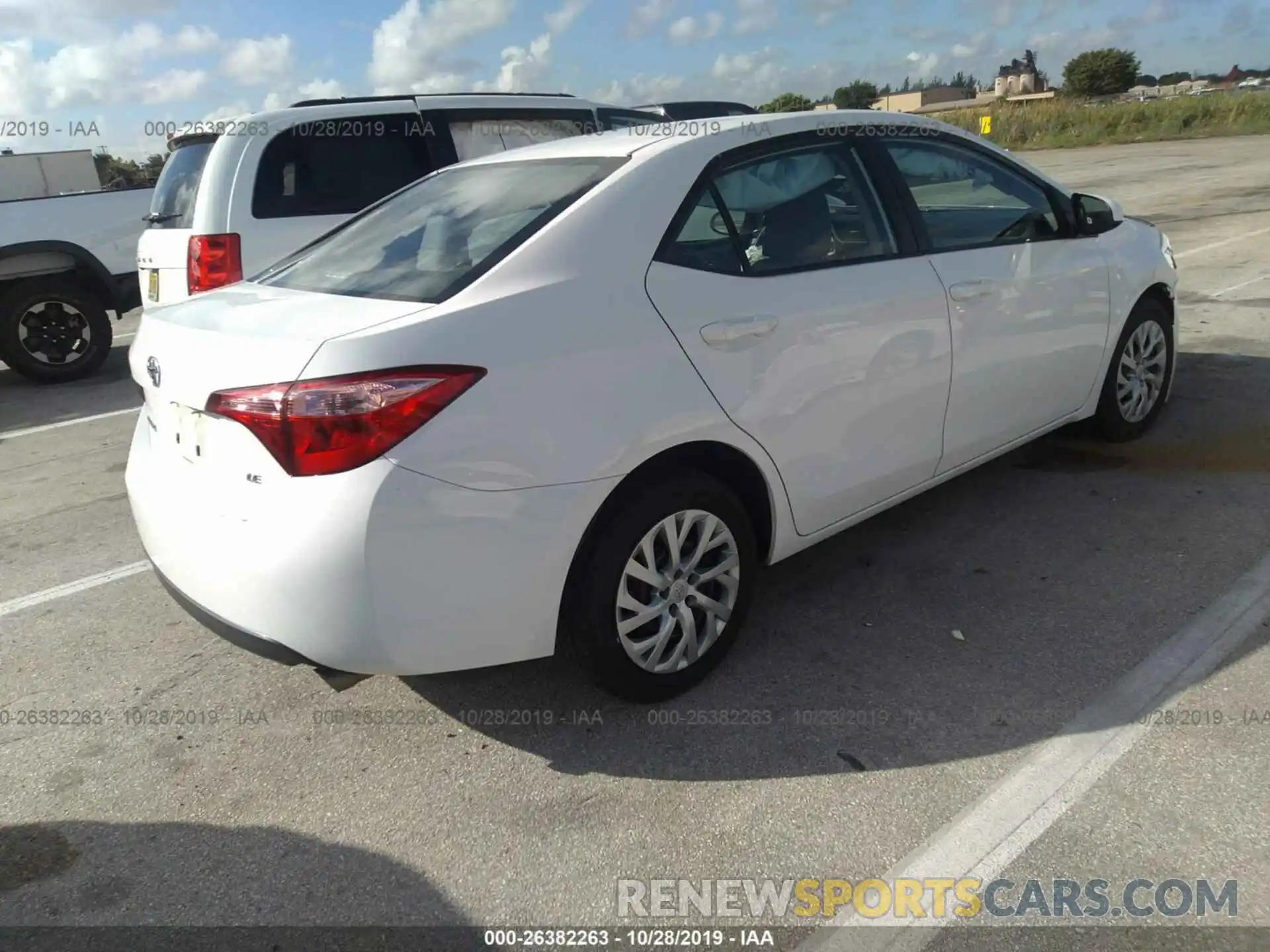 4 Photograph of a damaged car 5YFBURHE1KP902361 TOYOTA COROLLA 2019