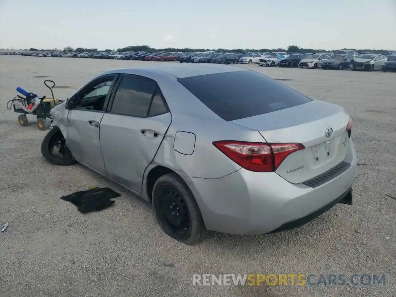 3 Photograph of a damaged car 5YFBURHE1KP902893 TOYOTA COROLLA 2019