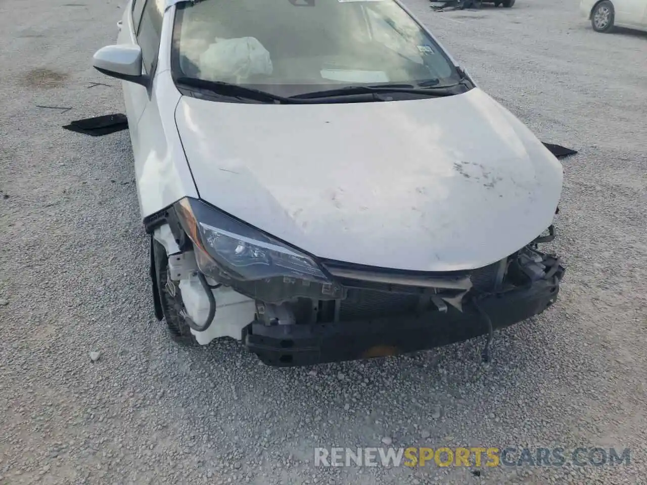 9 Photograph of a damaged car 5YFBURHE1KP902893 TOYOTA COROLLA 2019