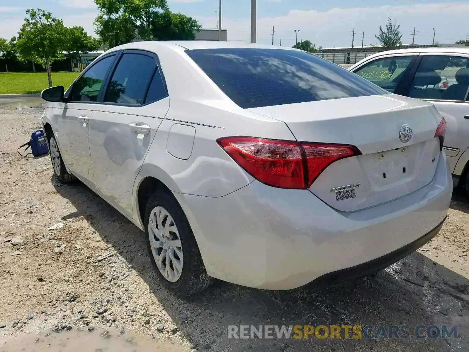 3 Photograph of a damaged car 5YFBURHE1KP904398 TOYOTA COROLLA 2019