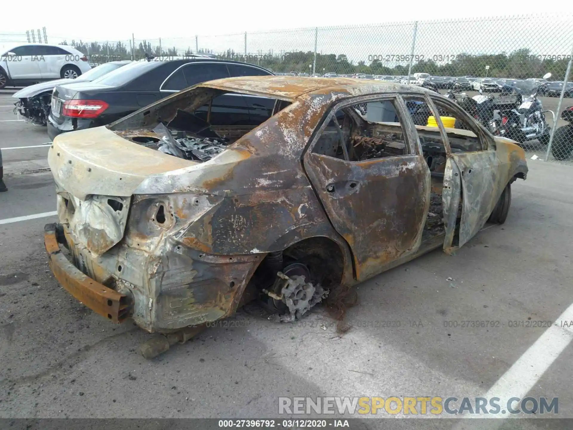 4 Photograph of a damaged car 5YFBURHE1KP904451 TOYOTA COROLLA 2019