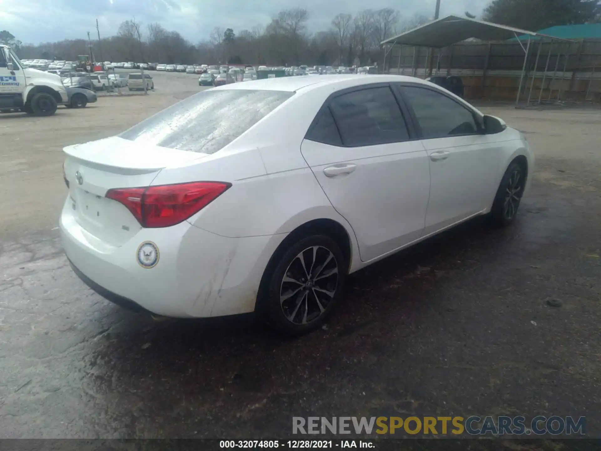 4 Photograph of a damaged car 5YFBURHE1KP905910 TOYOTA COROLLA 2019