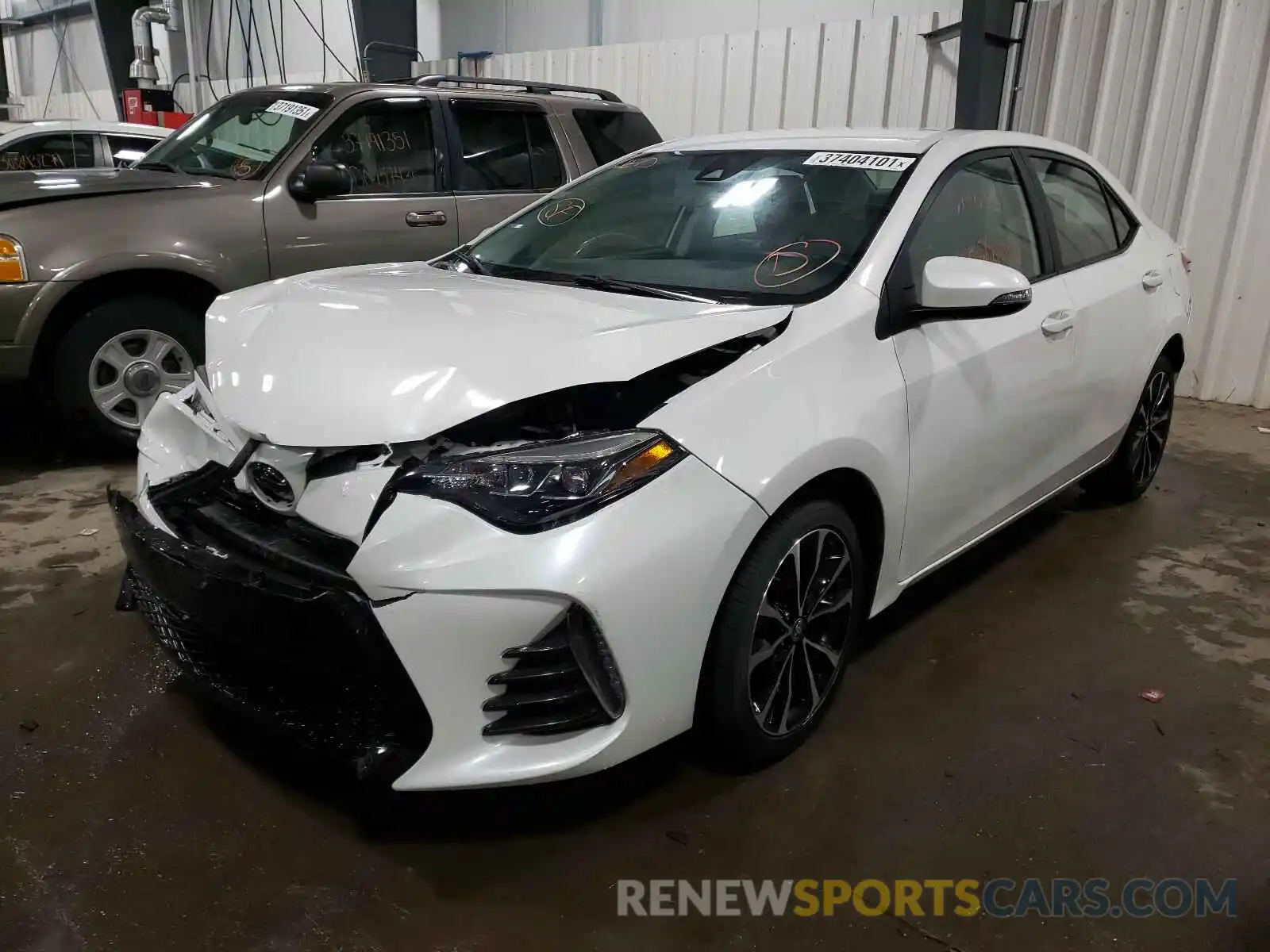 2 Photograph of a damaged car 5YFBURHE1KP905972 TOYOTA COROLLA 2019