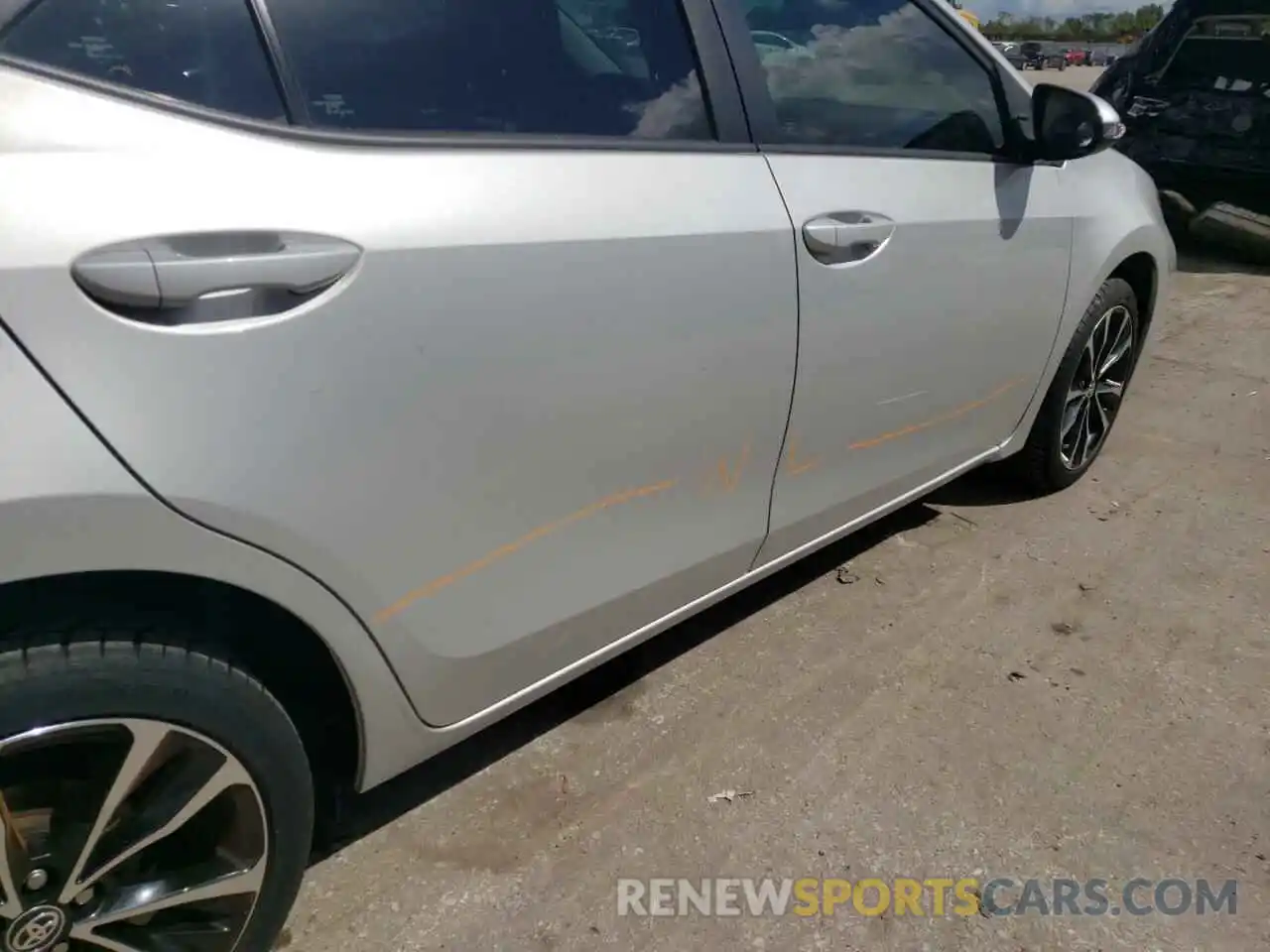 9 Photograph of a damaged car 5YFBURHE1KP906457 TOYOTA COROLLA 2019