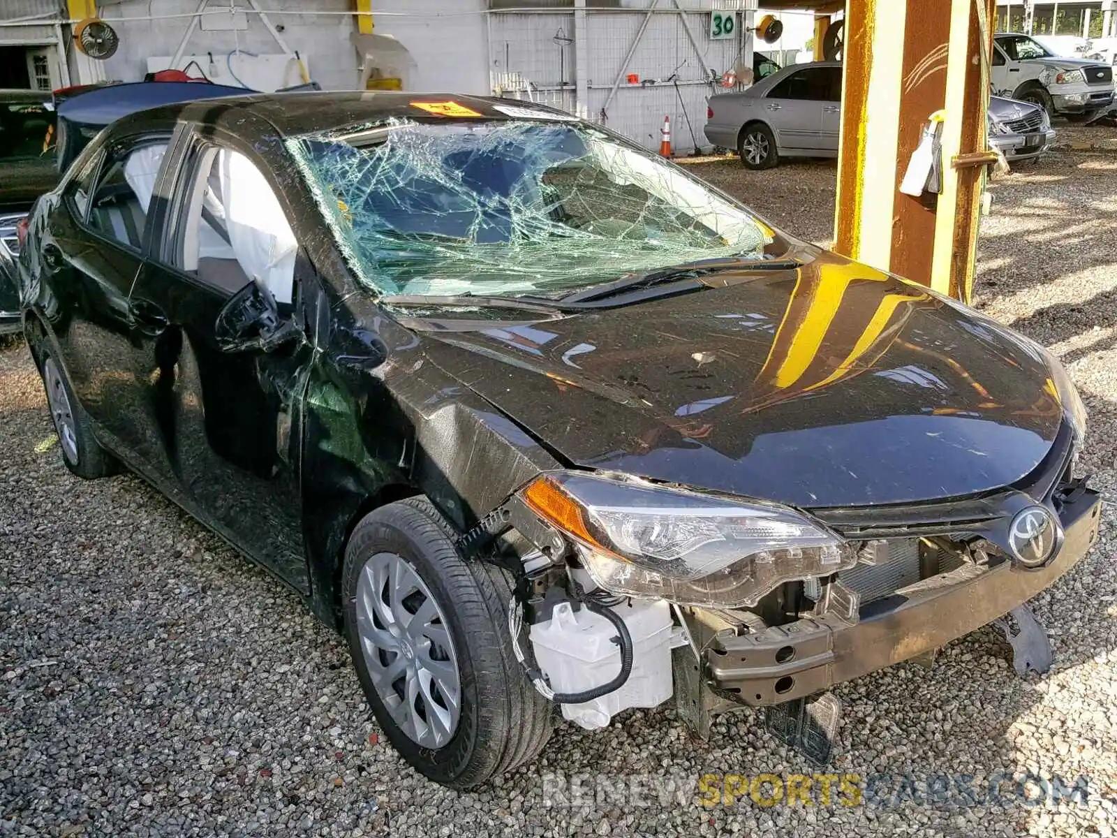 1 Фотография поврежденного автомобиля 5YFBURHE1KP906507 TOYOTA COROLLA 2019