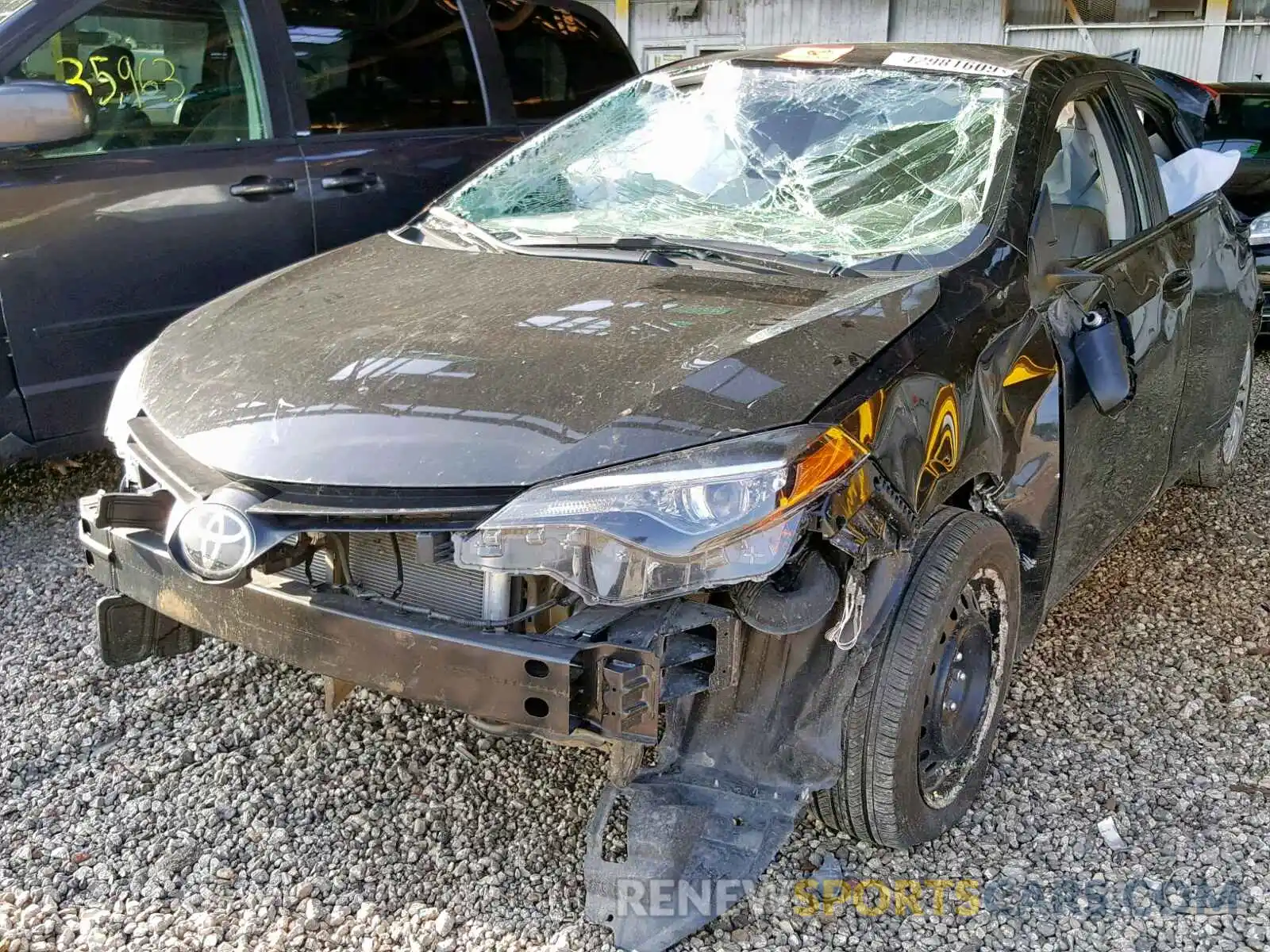 2 Фотография поврежденного автомобиля 5YFBURHE1KP906507 TOYOTA COROLLA 2019