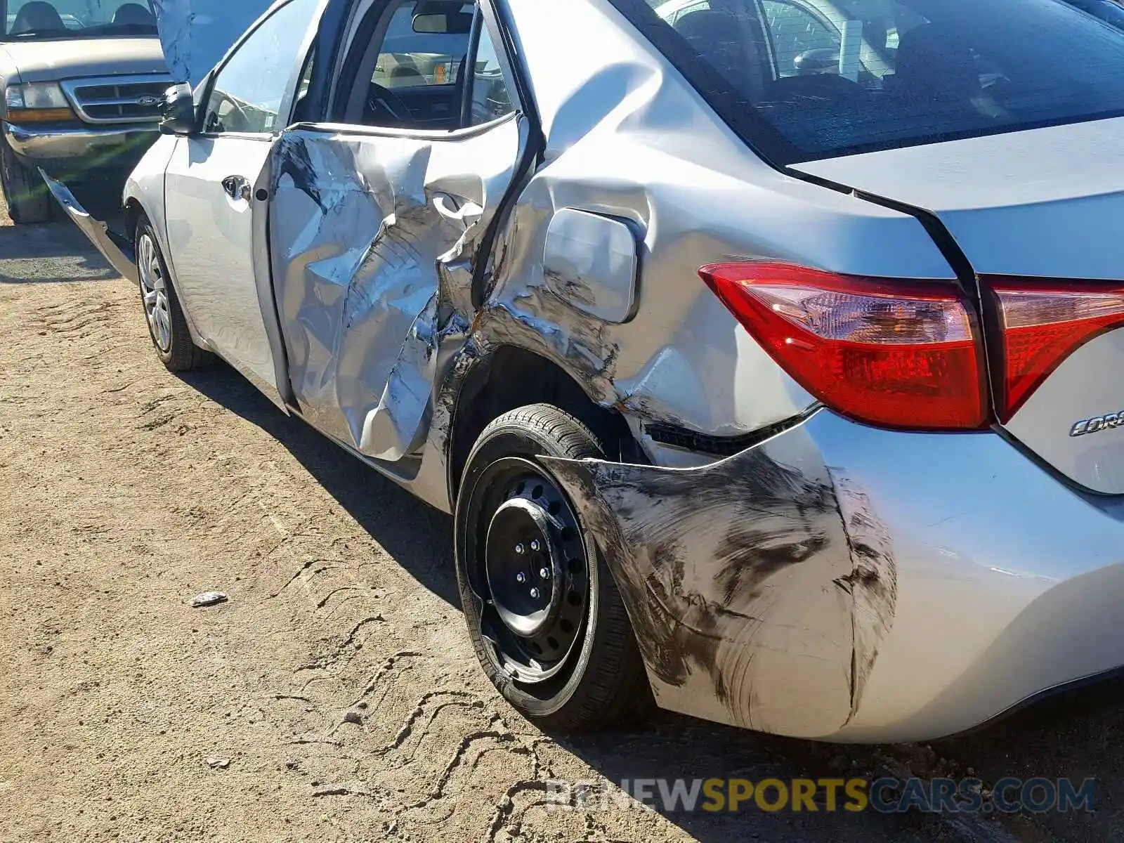 9 Photograph of a damaged car 5YFBURHE1KP907253 TOYOTA COROLLA 2019