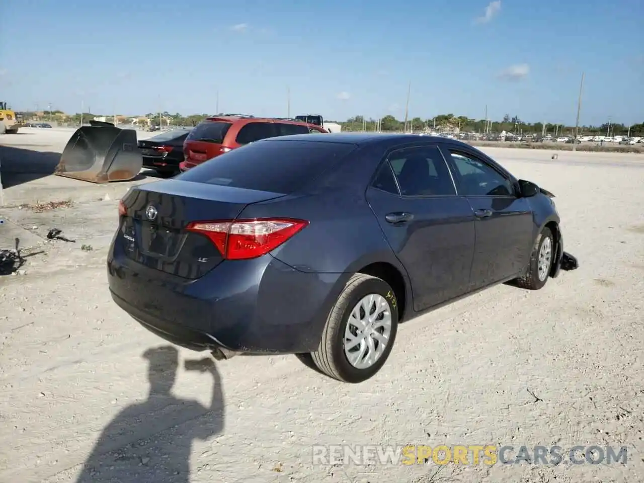 4 Photograph of a damaged car 5YFBURHE1KP909794 TOYOTA COROLLA 2019