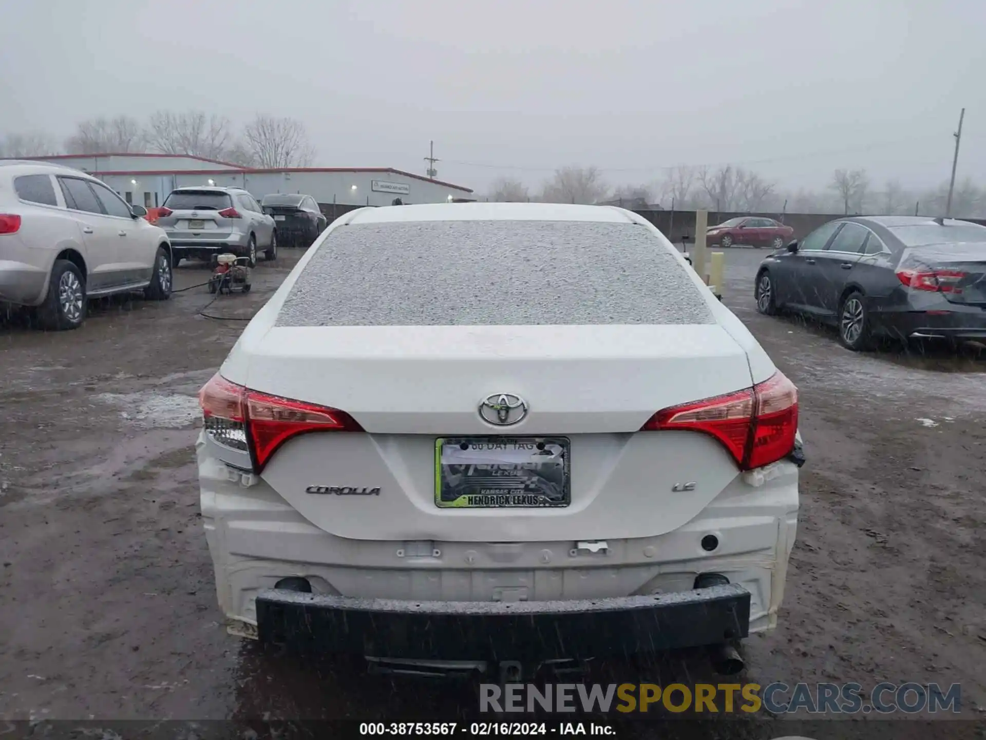 17 Photograph of a damaged car 5YFBURHE1KP911237 TOYOTA COROLLA 2019