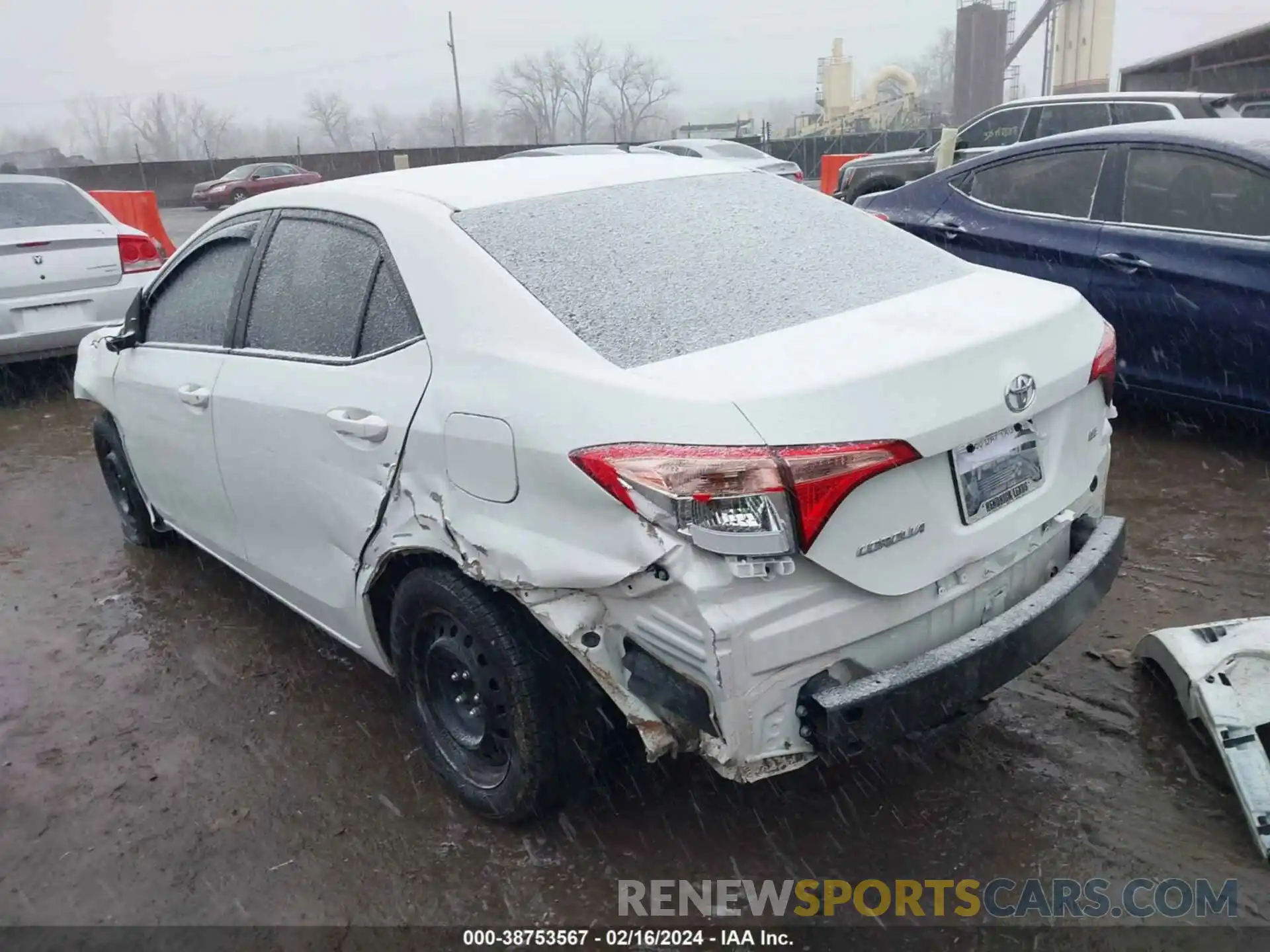 3 Photograph of a damaged car 5YFBURHE1KP911237 TOYOTA COROLLA 2019