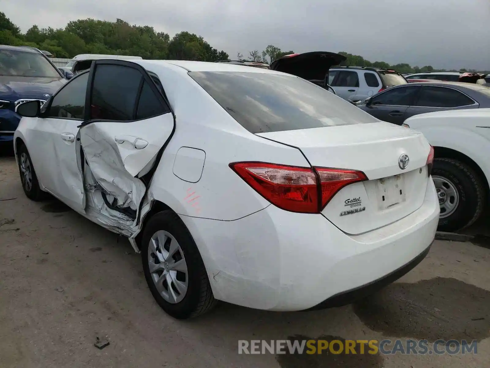 3 Photograph of a damaged car 5YFBURHE1KP911934 TOYOTA COROLLA 2019